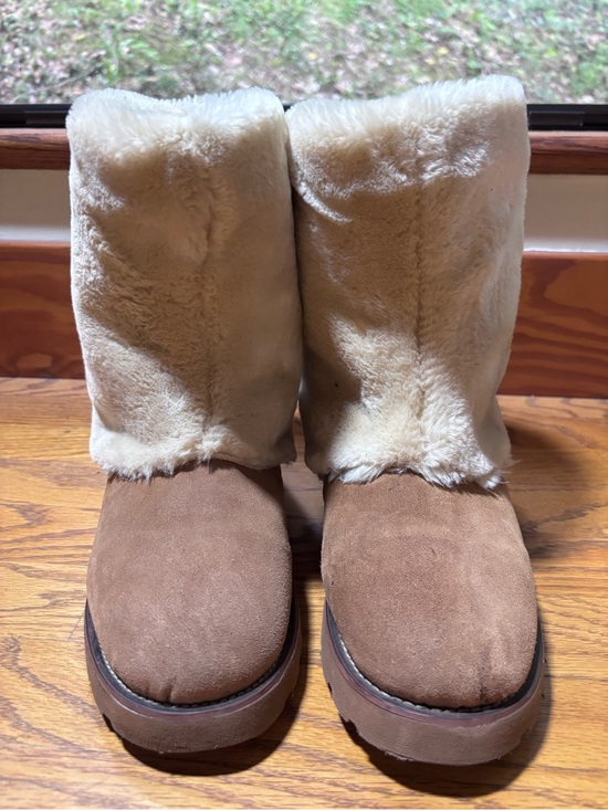 UGG Shoes - UGG Australia Fluff Boots Size 9 Chestnut Shearling Fur Winter Cozy Boots
